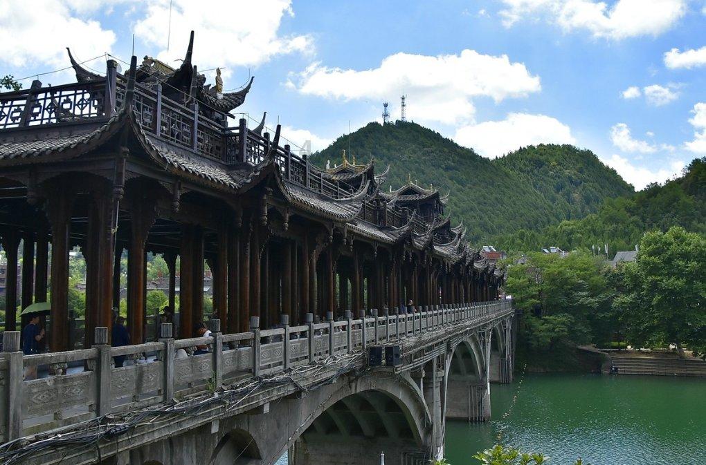 普京签署新法令,梅德韦杰夫一番话轰动国际,事情果然不简单